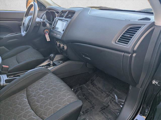 Used 2025 Mitsubishi Outlander Sport AWD image 23