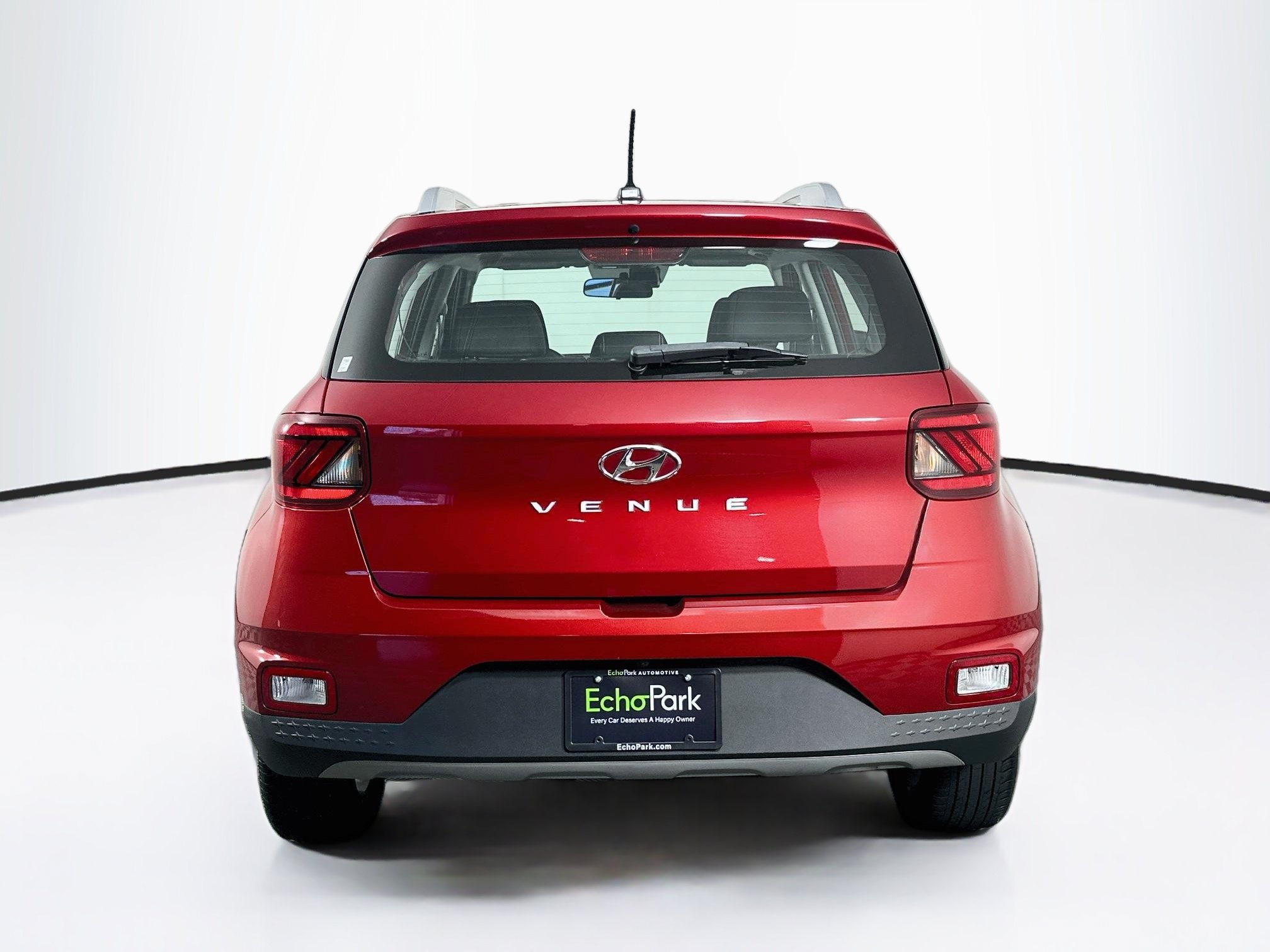 Used 2025 Hyundai Venue SEL FWD image 7
