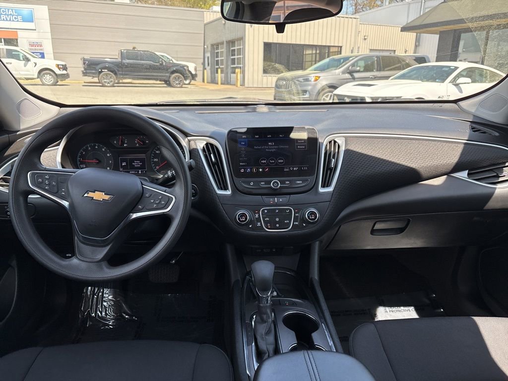 Used 2024 Chevrolet Malibu LT FWD image 10