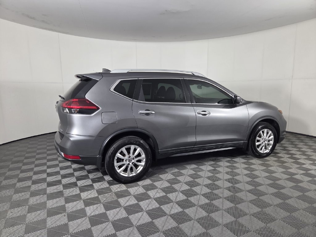 Used 2020 Nissan Rogue S w/ Special Edition Package FWD image 6