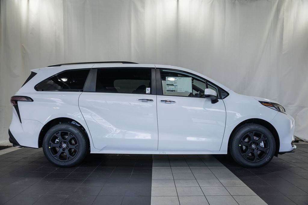 New 2026 Toyota Sienna XLE Woodland Edition image 3