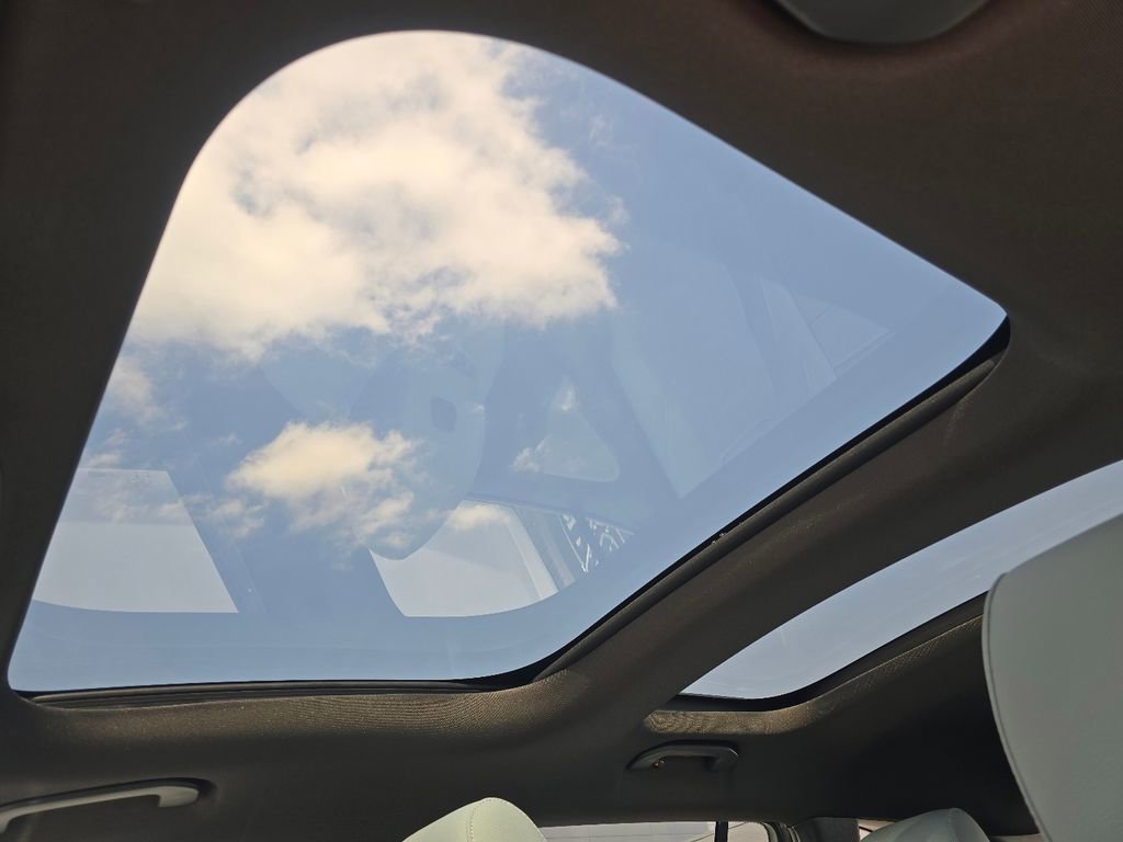 New 2026 Mercedes-Benz GLB 35 AMG 4MATIC image 3