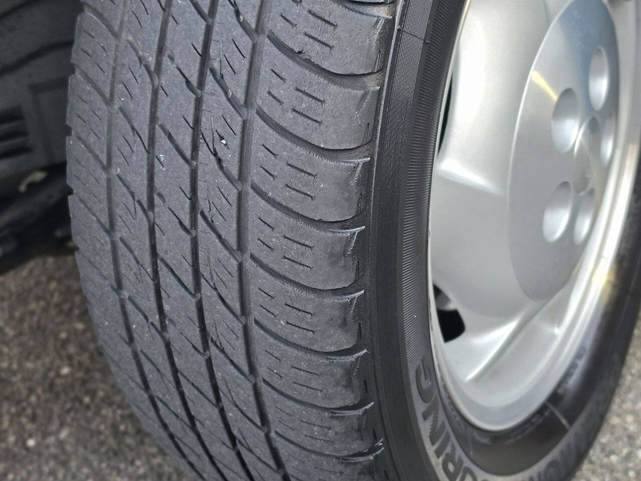 Used 1996 Chevrolet Lumina LS FWD image 15