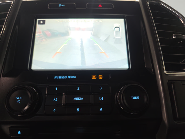Used 2017 Ford F250 XLT w/ XLT Premium Package AWD/4WD image 18