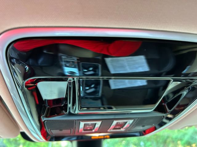 Used 2016 Land Rover Range Rover HSE image 25