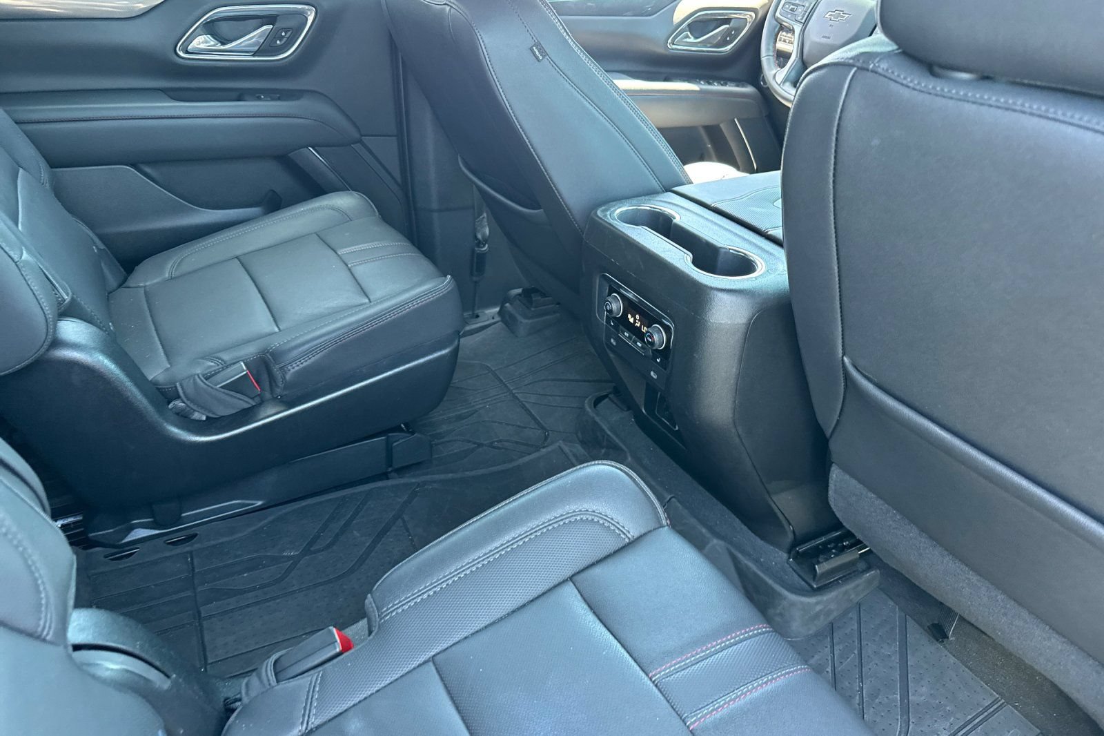 Used 2023 Chevrolet Tahoe RST w/ Luxury Package AWD/4WD image 19