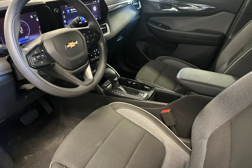 Used 2025 Chevrolet TrailBlazer LT AWD/4WD image 10