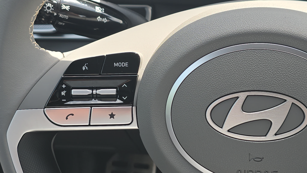 New 2026 Hyundai Elantra Sport FWD image 22