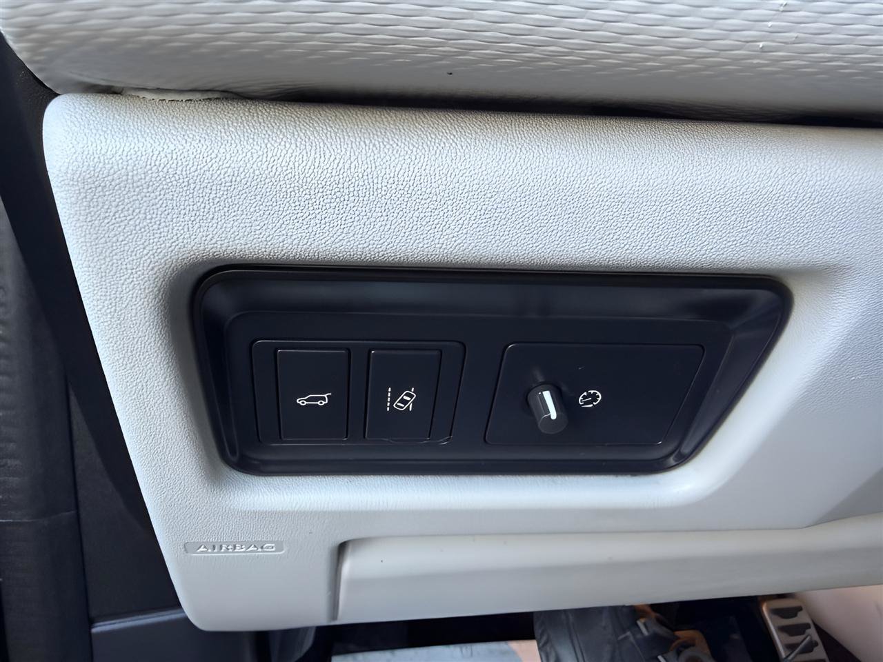 Used 2019 Land Rover Discovery Sport HSE Dynamic AWD/4WD image 27