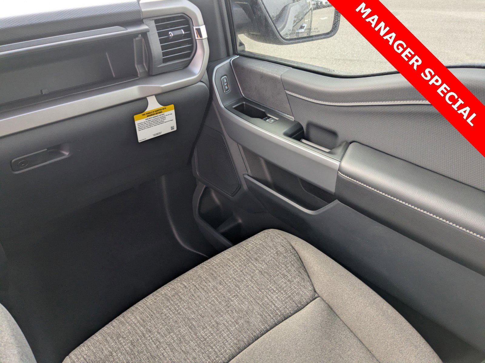 New 2025 Ford F150 XLT w/ Equipment Group 301A Standard image 17