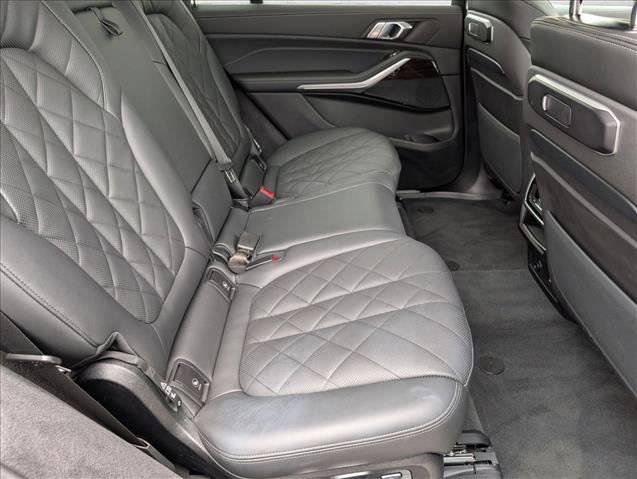 Used 2025 BMW X7 xDrive40i w/ Parking Assistance Package AWD/4WD image 23
