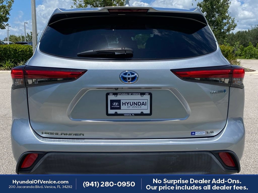Used 2020 Toyota Highlander LE FWD image 28