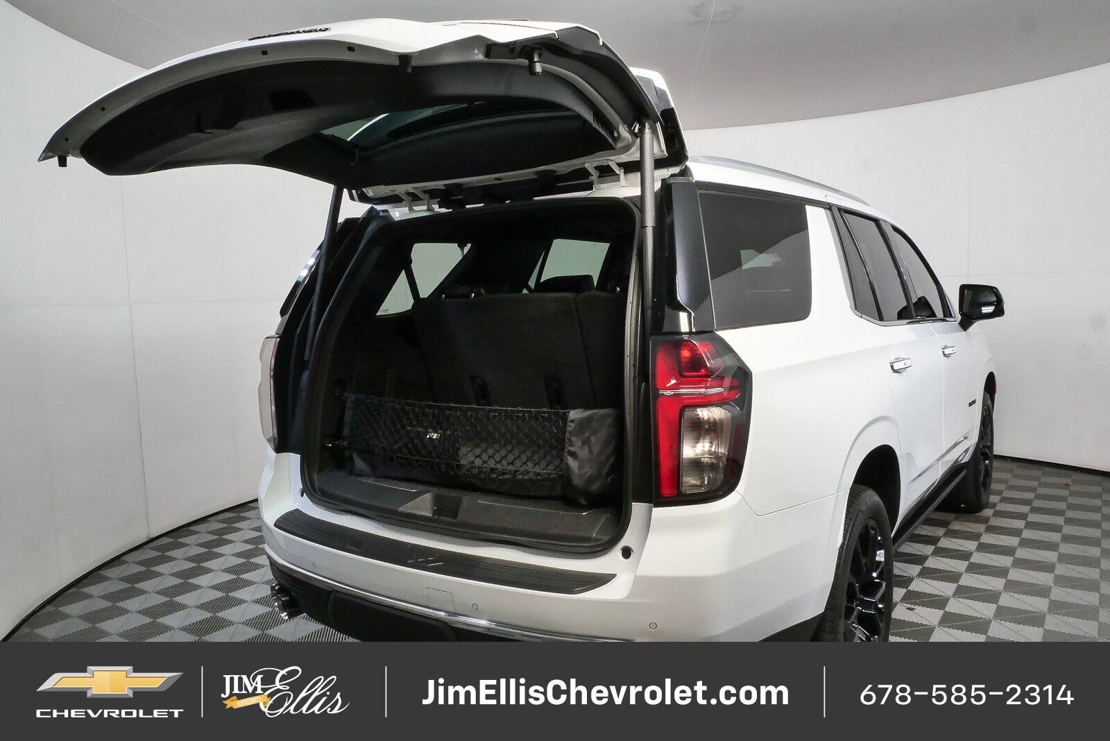 Used 2023 Chevrolet Tahoe Premier w/ Premium Package 2 AWD/4WD image 25