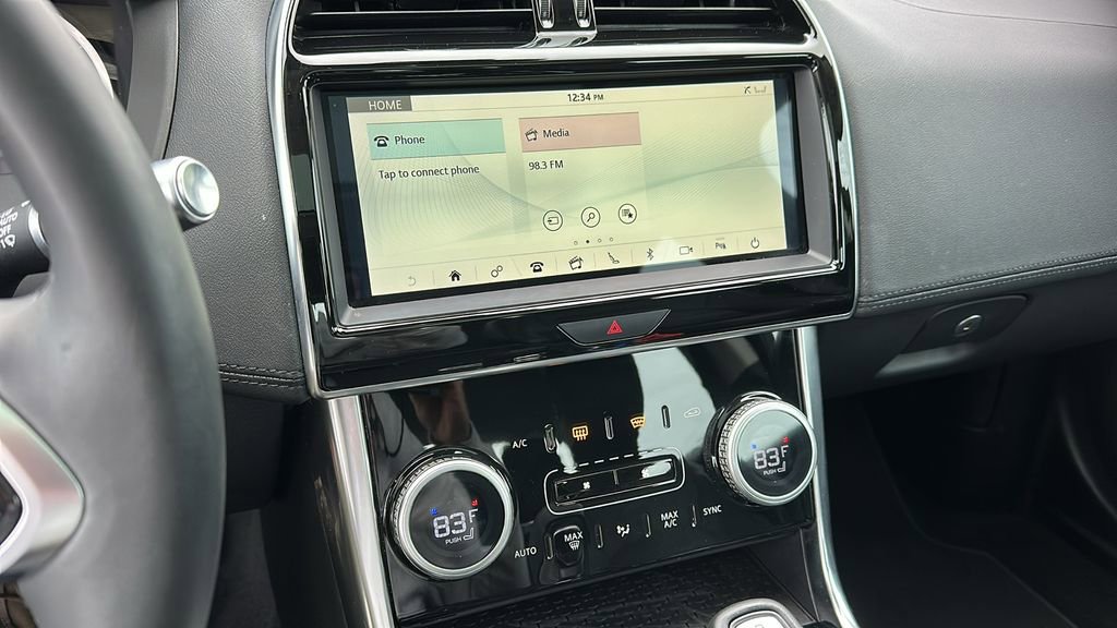 Used 2020 Jaguar XE S image 15