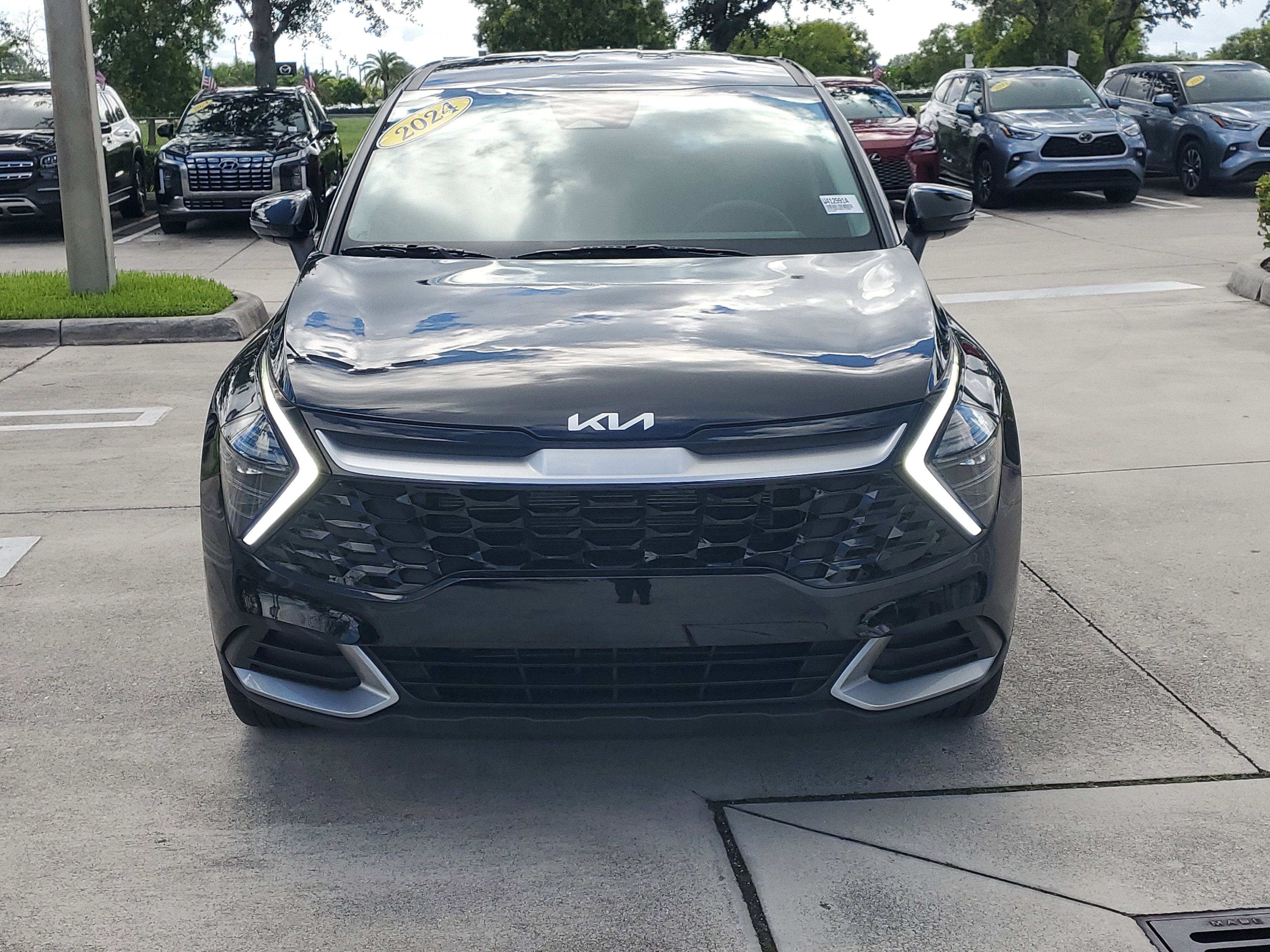 Used 2024 Kia Sportage EX image 8