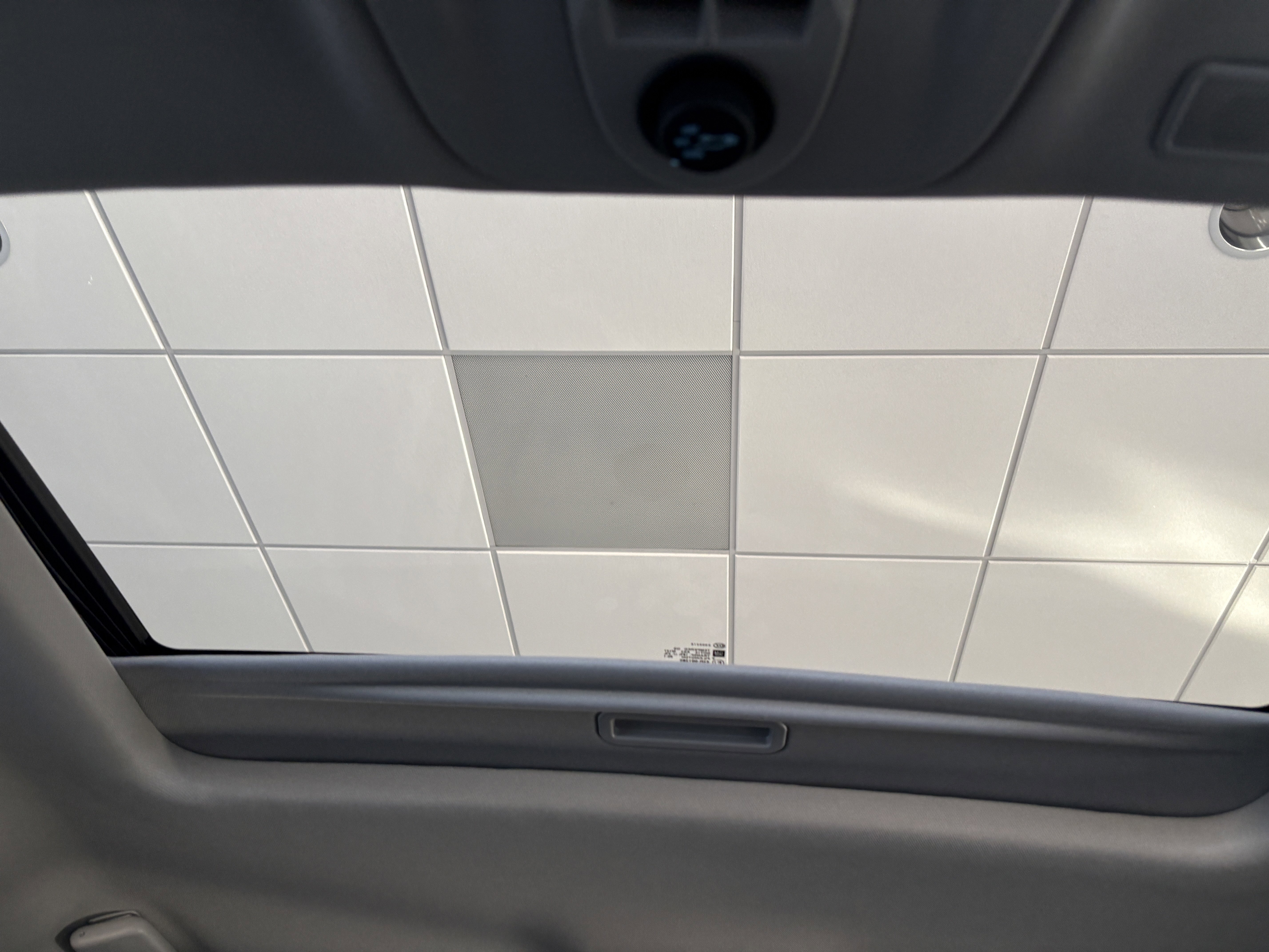 Used 2016 Chevrolet Equinox LTZ w/ Enhanced Convenience Package image 20