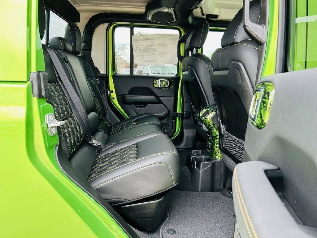 New 2025 Jeep Gladiator Sport w/ Premium Package image 32