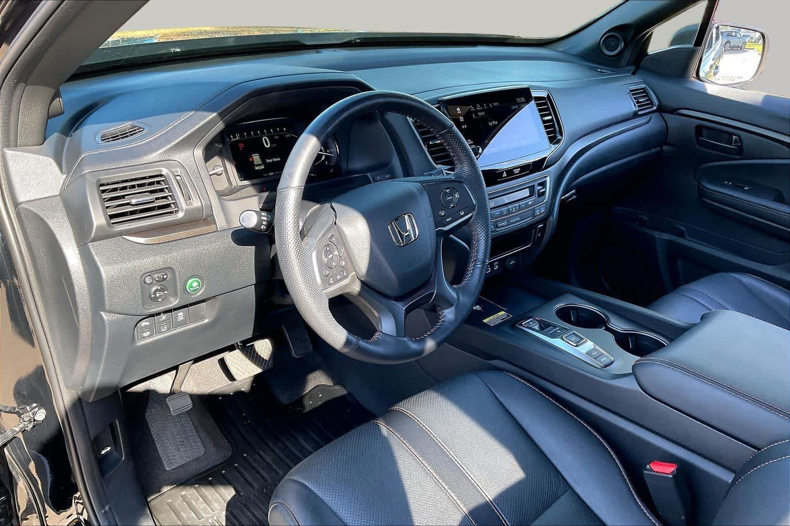Used 2024 Honda Passport TrailSport image 17