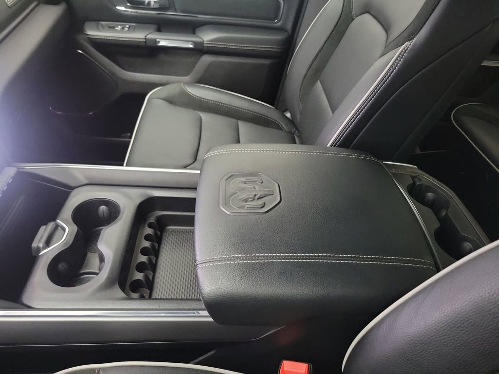 Used 2025 RAM 1500 Laramie AWD/4WD image 28