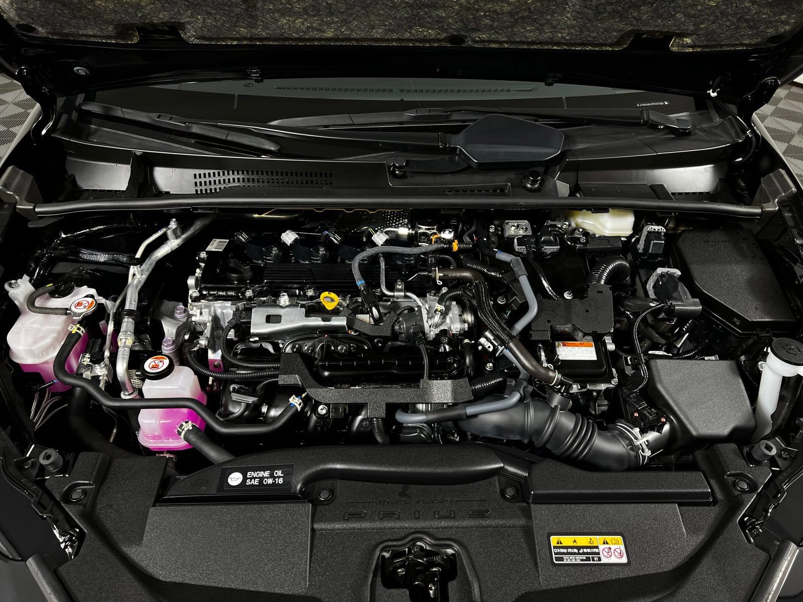 Certified 2024 Toyota Prius Limited w/ Limited Premium Package AWD/4WD image 9