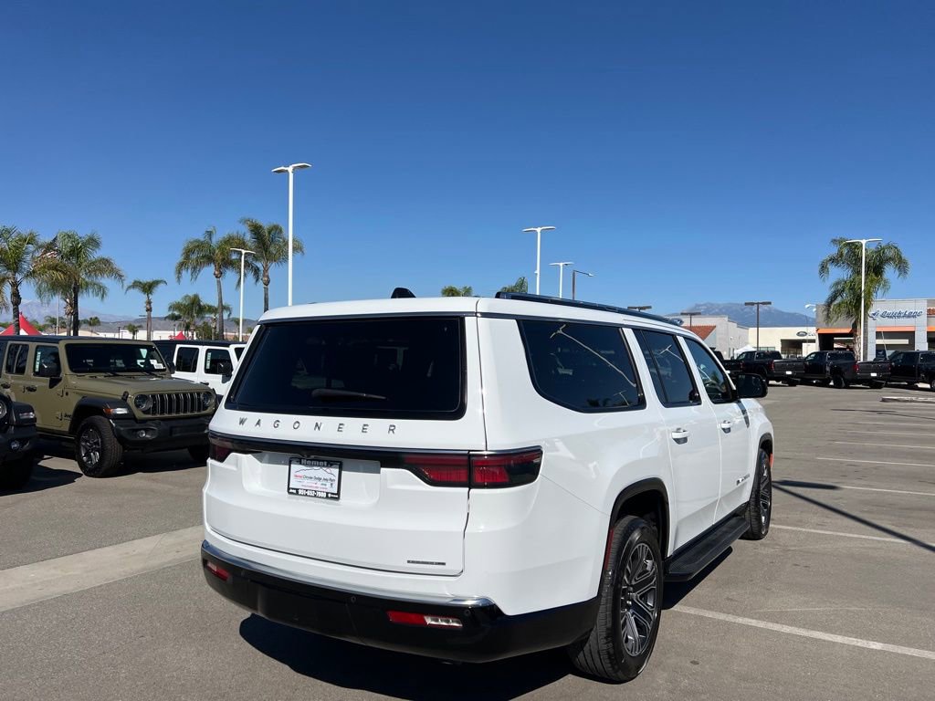 Used 2024 Jeep Wagoneer L Series II w/ Flexible Seating Group image 8