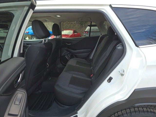 Used 2024 Subaru Outback Premium image 14