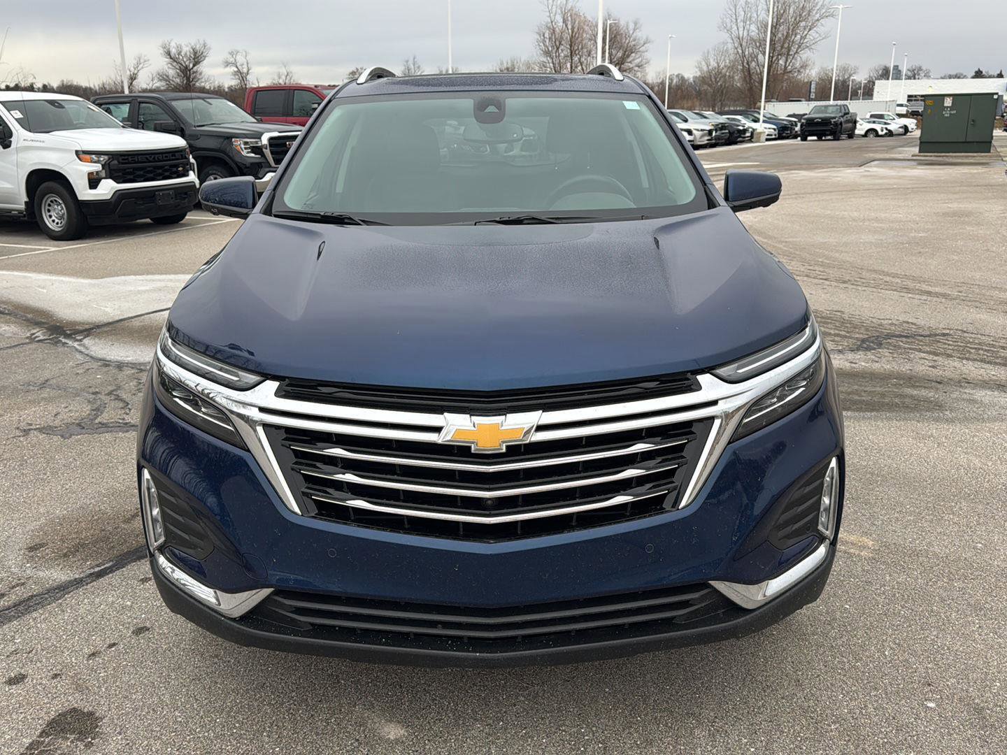 Used 2023 Chevrolet Equinox Premier image 9