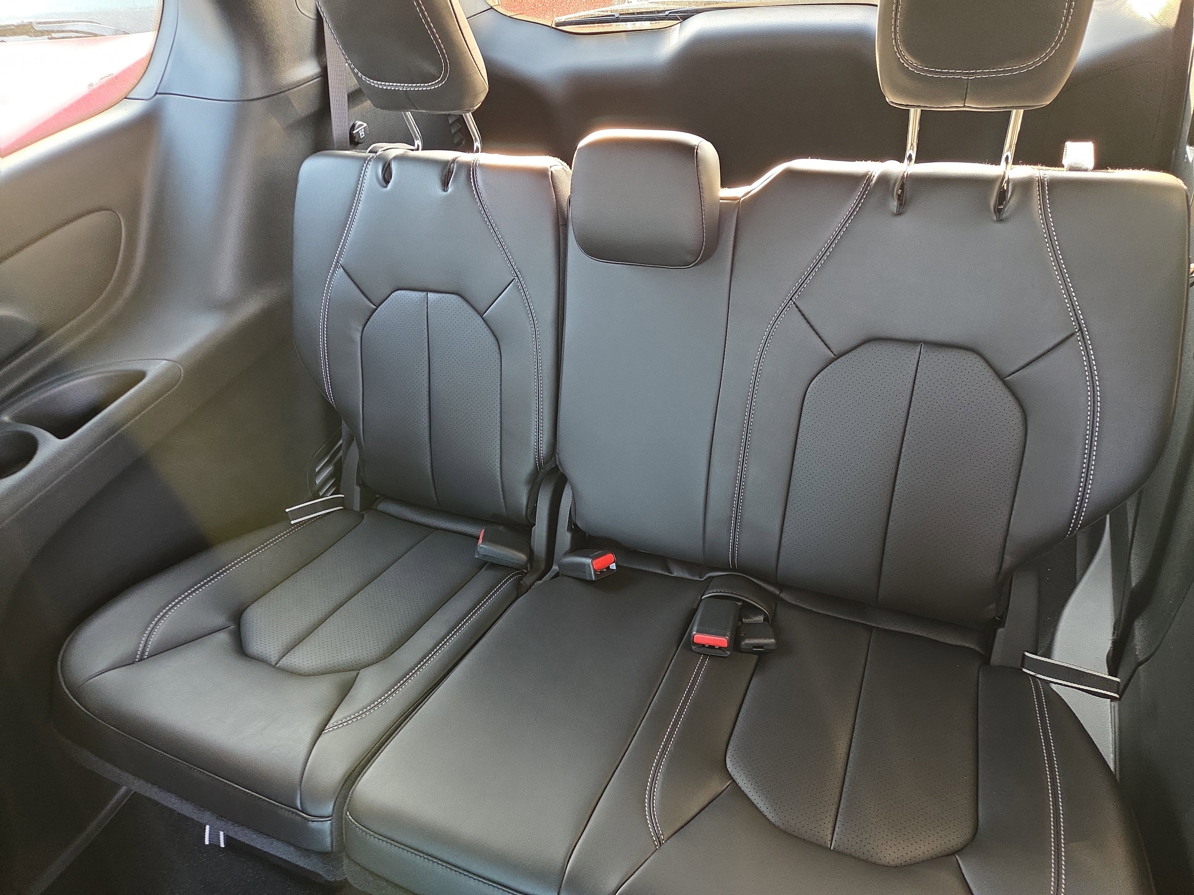 New 2026 Chrysler Pacifica Select FWD image 8