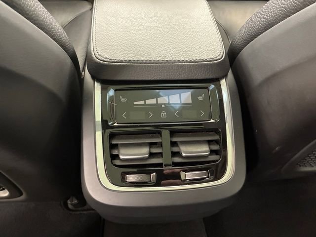 Used 2022 Volvo XC90 T5 Momentum image 19