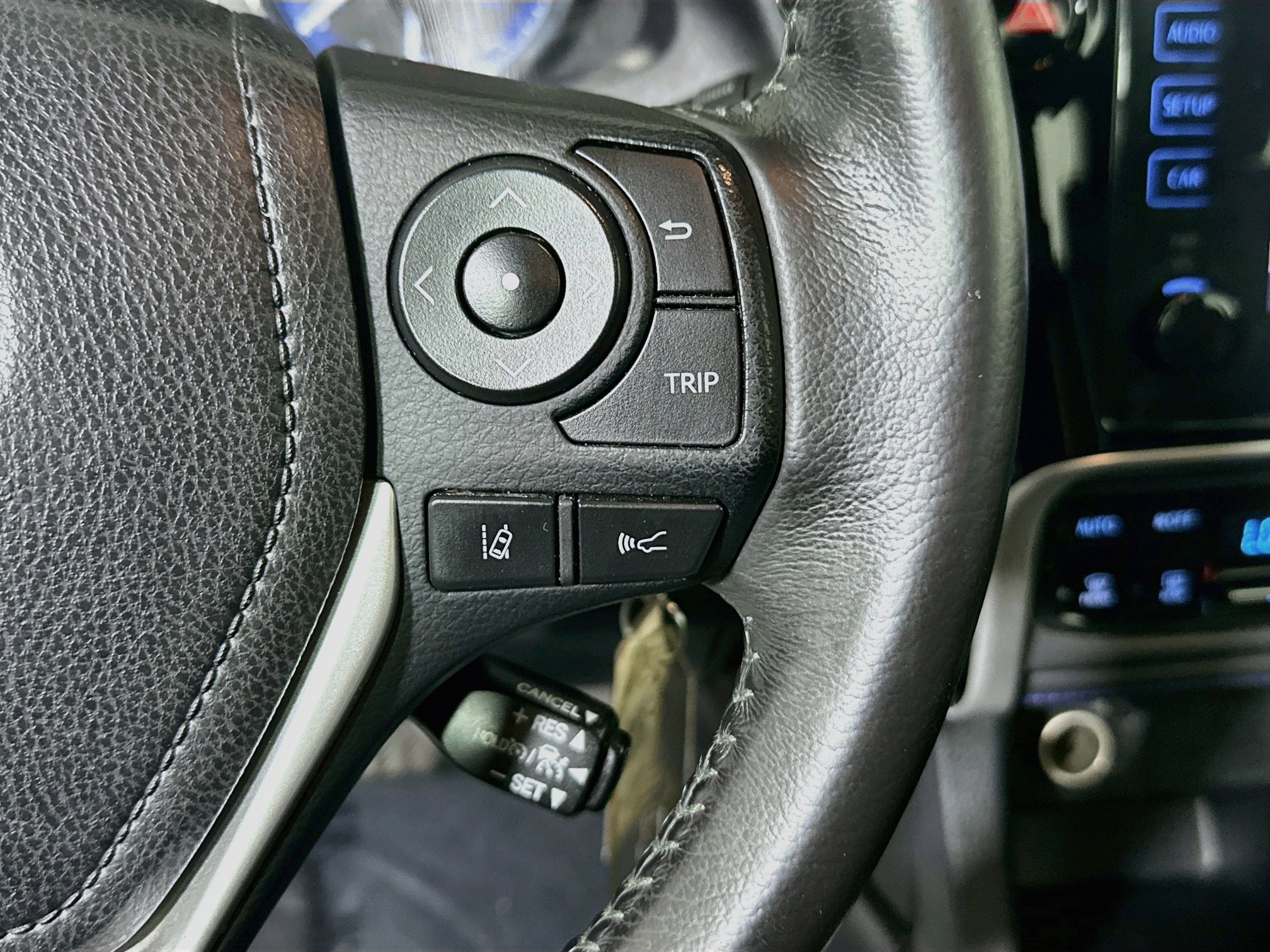 Used 2017 Toyota Corolla SE FWD image 17