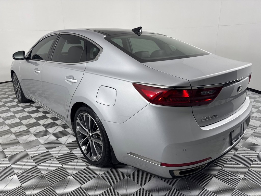 Used 2018 Kia Cadenza Technology image 8