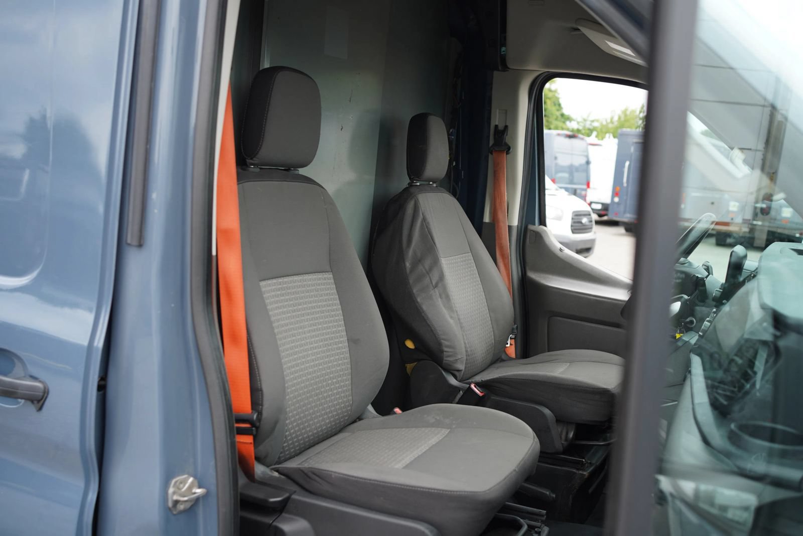 Used 2020 Ford Transit 250 148 High Roof Extended RWD image 18