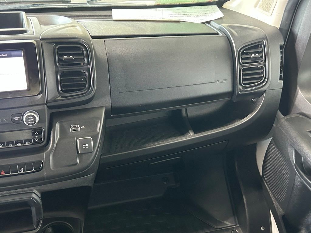 Used 2024 RAM ProMaster 2500 w/ Convenience Group image 11