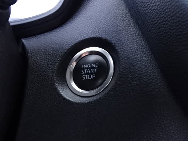 Certified 2025 Toyota Corolla SE FWD image 31