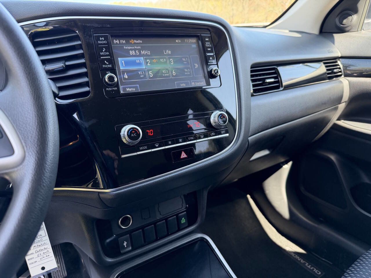 Used 2020 Mitsubishi Outlander ES AWD/4WD image 23
