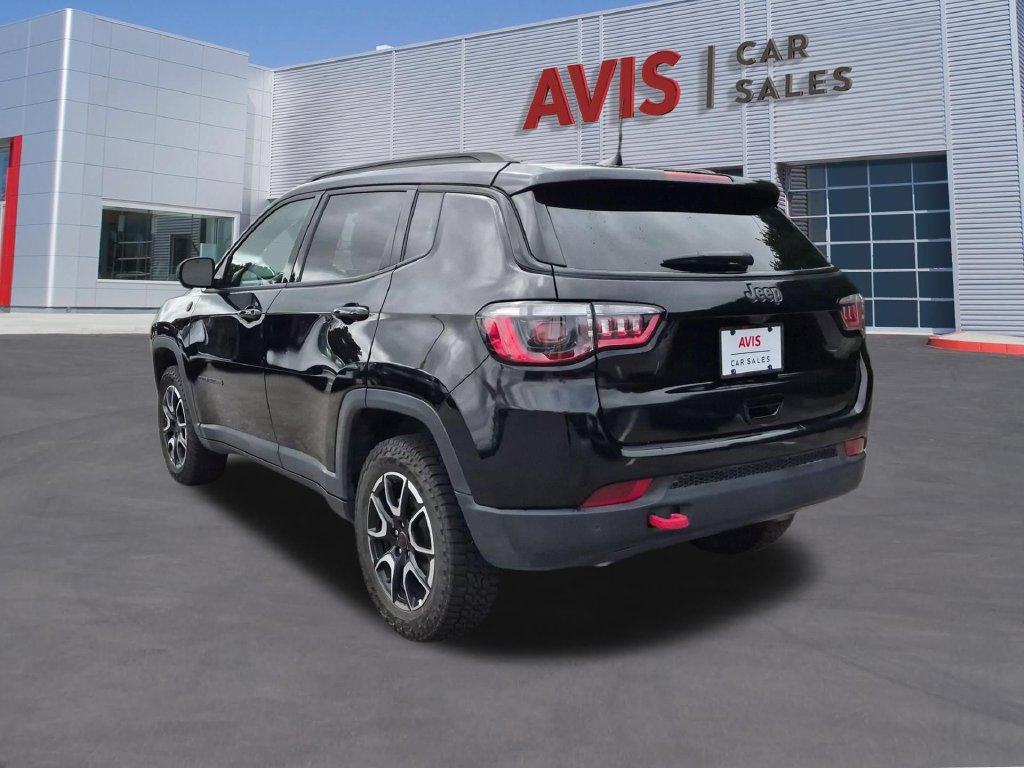 Used 2025 Jeep Compass Trailhawk AWD/4WD image 9