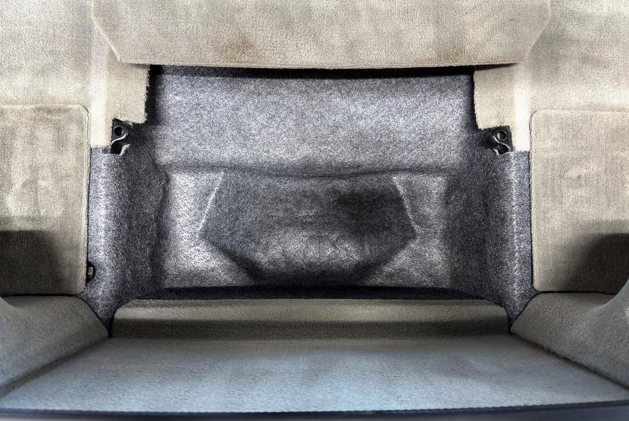 Used 1997 Chevrolet Corvette Coupe w/ Memory Pkg RWD image 42