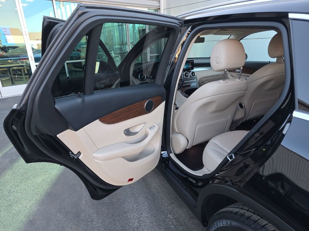 Used 2022 Mercedes-Benz GLC 300 4MATIC image 26
