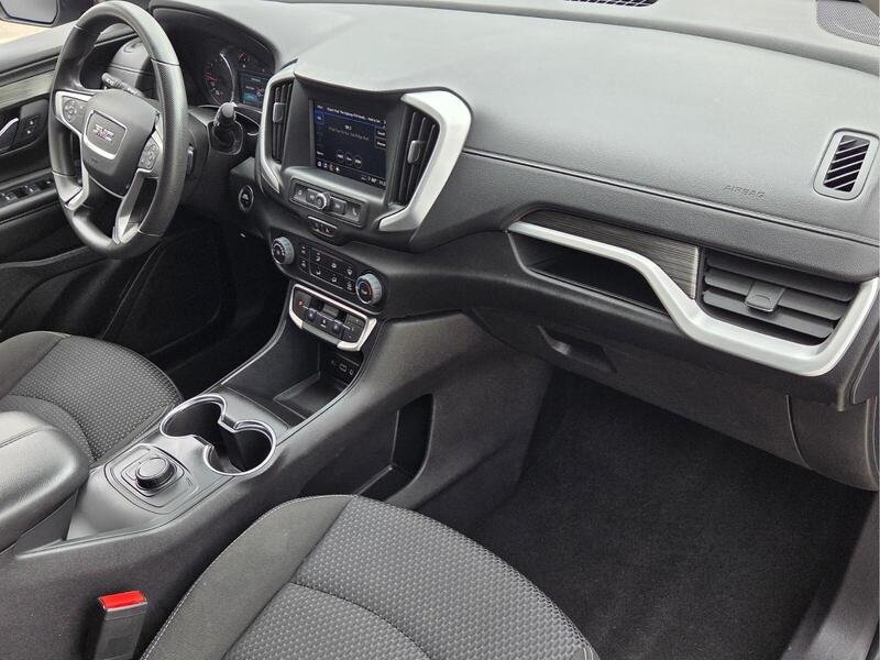 Used 2024 GMC Terrain SLE AWD/4WD image 19