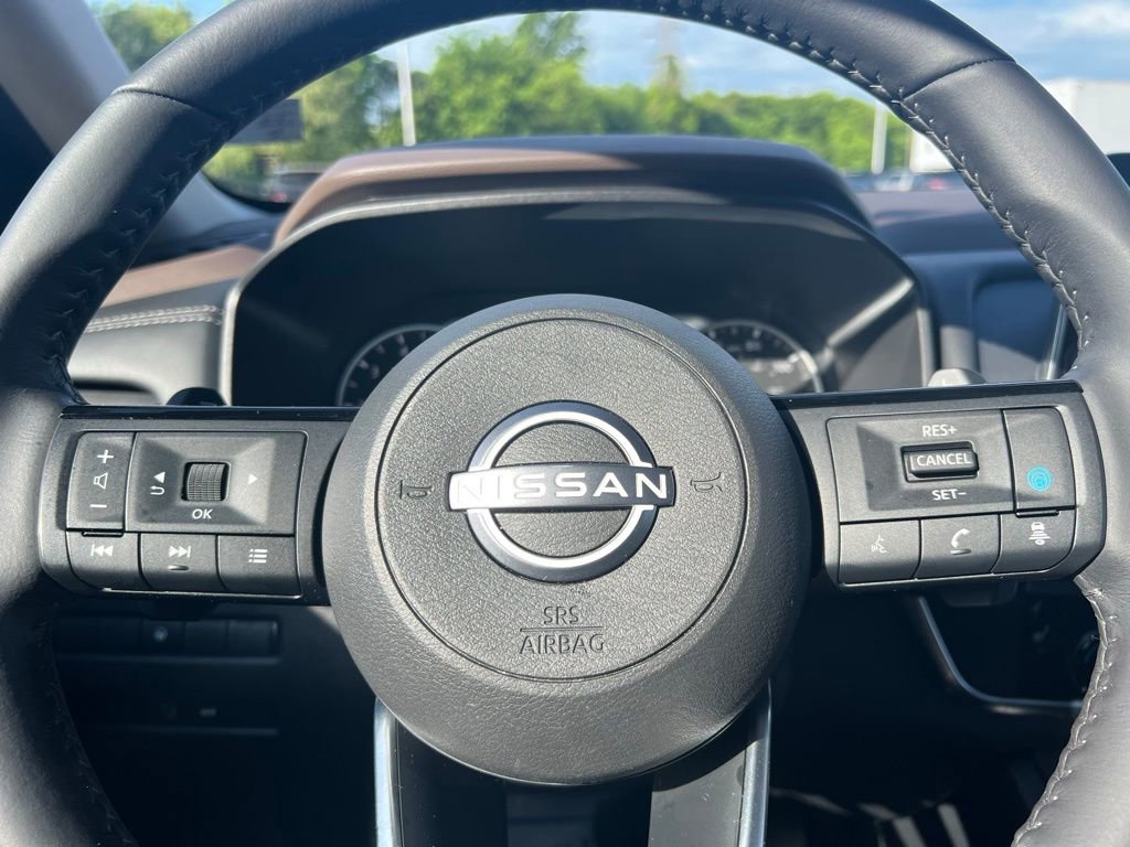 Used 2023 Nissan Rogue SV w/ SV Premium B Package image 15