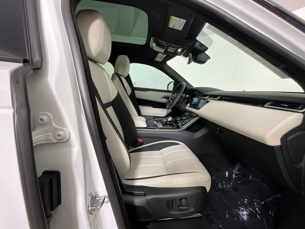 Certified 2023 Land Rover Range Rover Velar R-Dynamic S AWD/4WD image 21