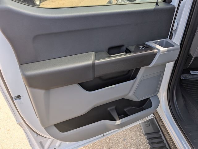 New 2026 Ford F550 4x4 Crew Cab image 13