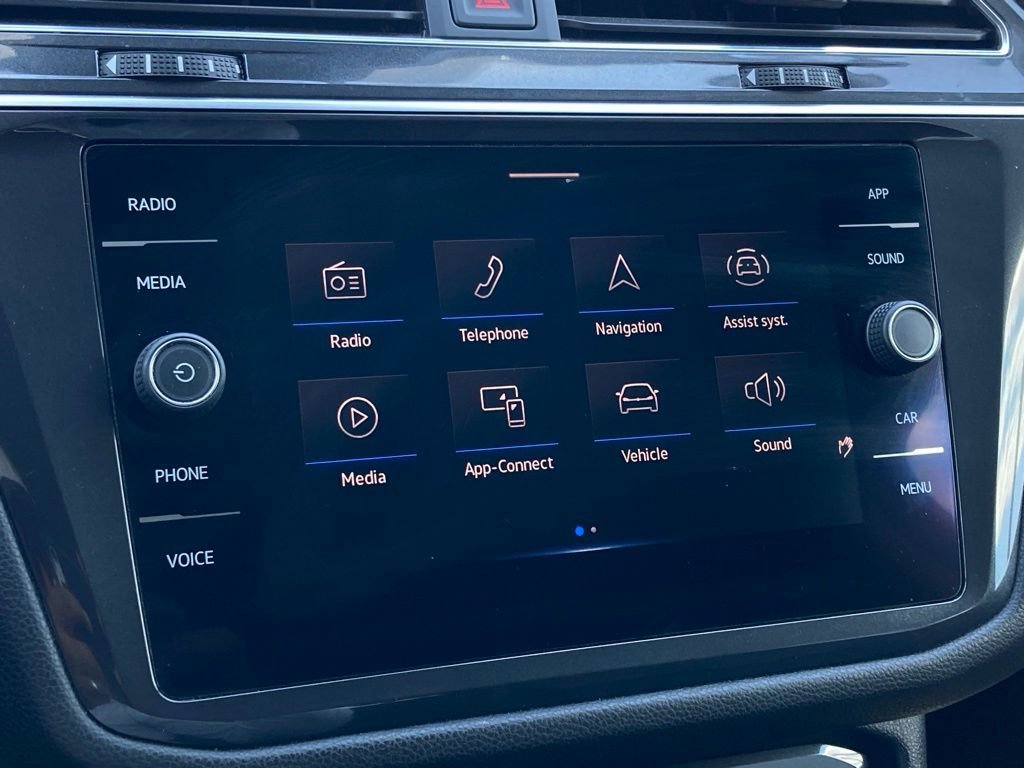 Used 2022 Volkswagen Tiguan SE image 19