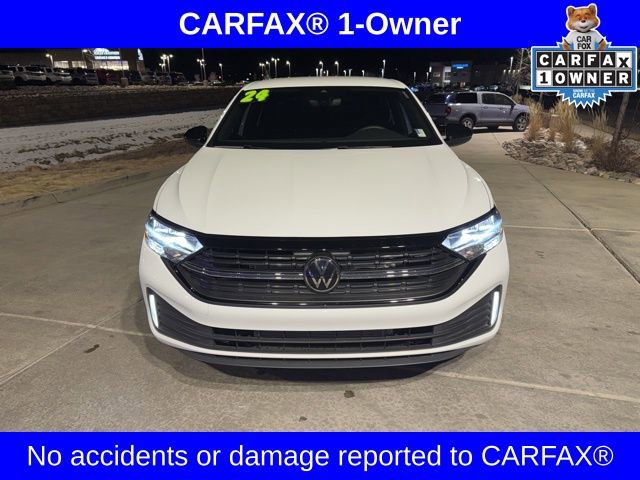 Used 2024 Volkswagen Jetta Sport image 2