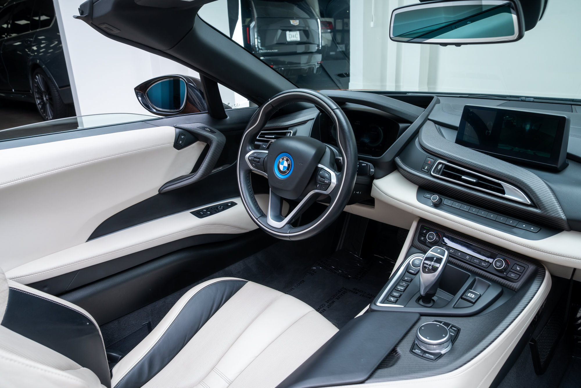 Used 2019 BMW i8 Roadster AWD/4WD image 11