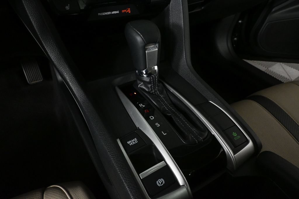 Used 2018 Honda Civic Touring image 14