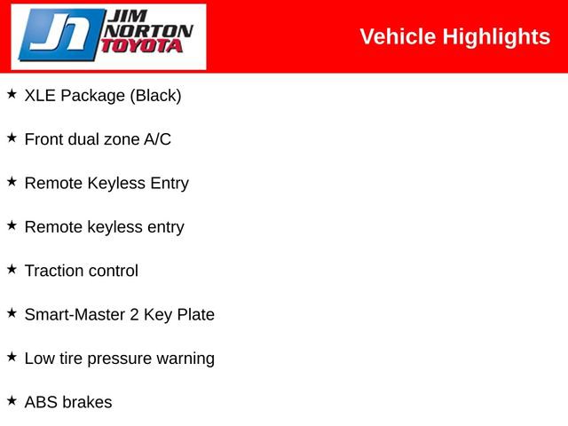 Used 2019 Toyota C-HR XLE FWD image 4