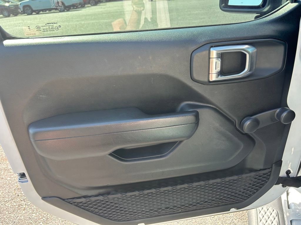 Used 2024 Jeep Gladiator Sport AWD/4WD image 14