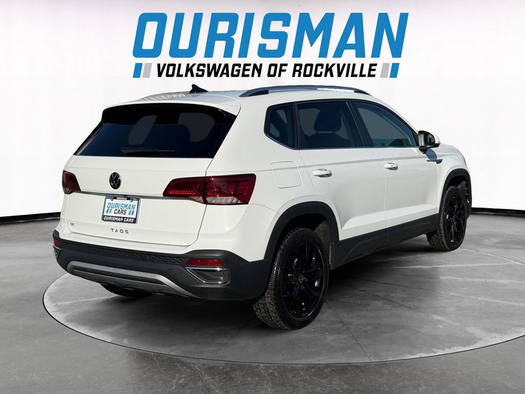 Used 2024 Volkswagen Taos SE image 6