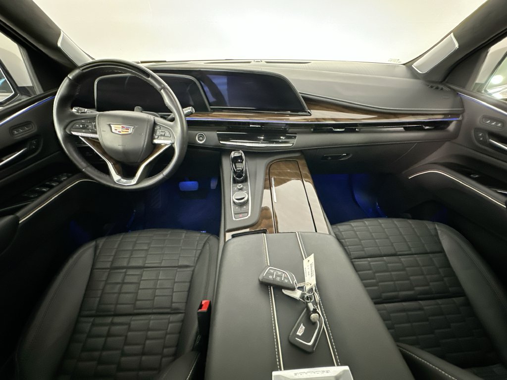 Used 2023 Cadillac Escalade Premium Luxury Platinum AWD/4WD image 10
